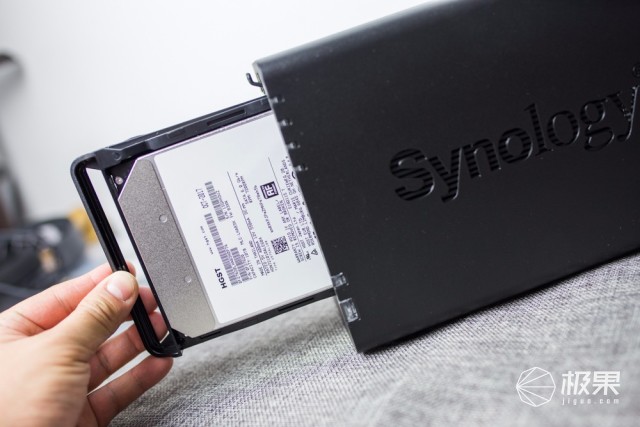 有了这款硬盘,我搭建的私有云速度可以上天——HGST10TBNAS评测 有了这款硬盘,我搭建的私有云速度可以上天——HGST10TBNAS评测