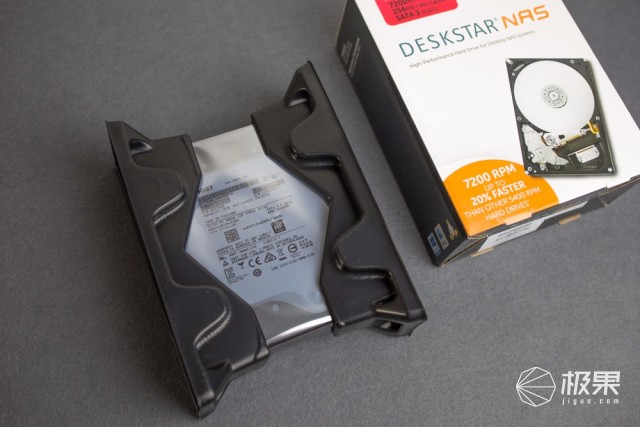 有了这款硬盘,我搭建的私有云速度可以上天——HGST10TBNAS评测 有了这款硬盘,我搭建的私有云速度可以上天——HGST10TBNAS评测