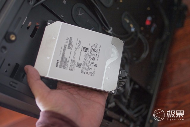 有了这款硬盘,我搭建的私有云速度可以上天——HGST10TBNAS评测 有了这款硬盘,我搭建的私有云速度可以上天——HGST10TBNAS评测