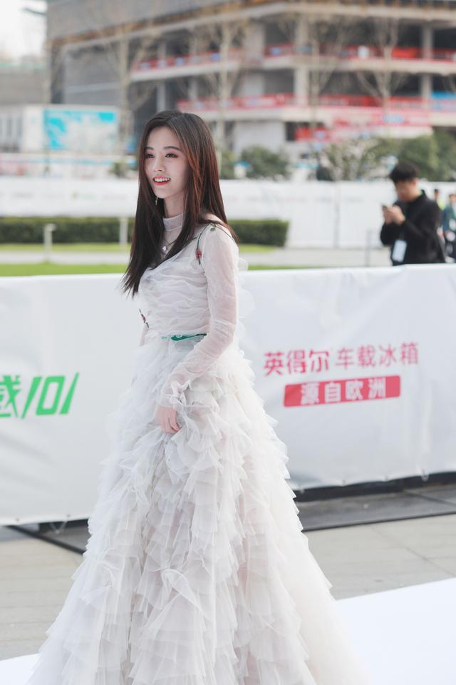 SNH48携姐弟团亮相东方风云榜音乐盛典，超高颜值引人瞩目