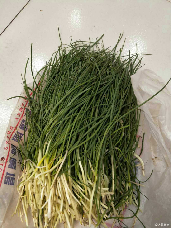 情报站泽蒜蒸窝窝喷香出锅儿时的回忆馋不