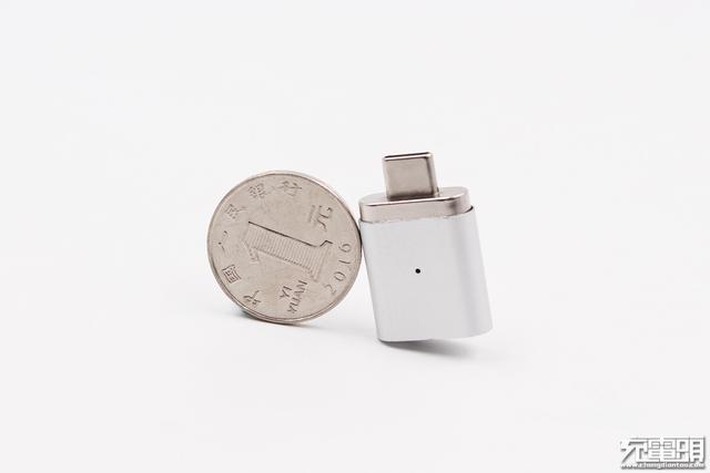 LINKPO 20pin全功能 USB3.1磁吸转接器评测