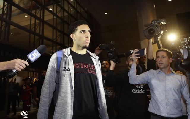 72+11！球哥二弟大胜广东青年队 球爹为儿子选秀造势