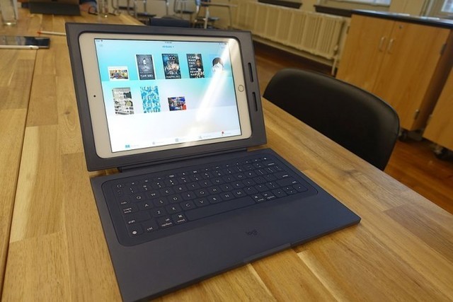 iPad戴上后变身Surface Pro 这保护套值得一买 