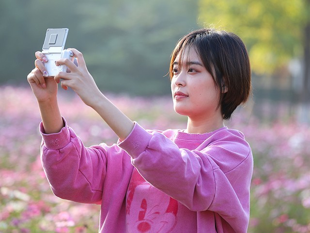 好看好用还不贵 女生买微单选它准没错 