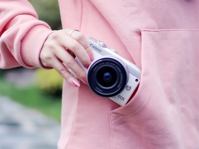 好看好用还不贵 女生买微单选它准没错 