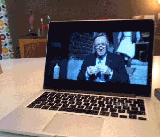 搞笑gif:一年前从市场买回来的兔子,越养越不对劲