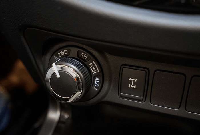 硬派SUV搅局者,日产途达顶配不到30万,给你一