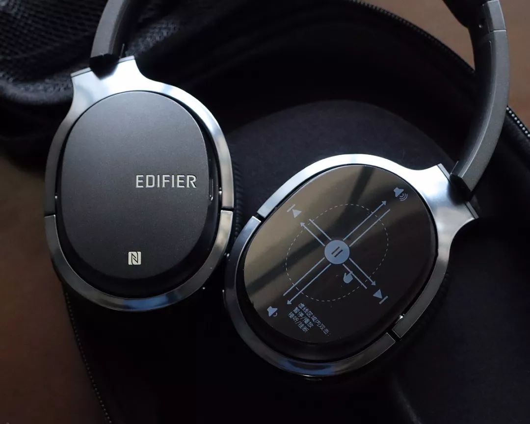 耳罩式来了!漫步者W860NB复合式主动降噪蓝