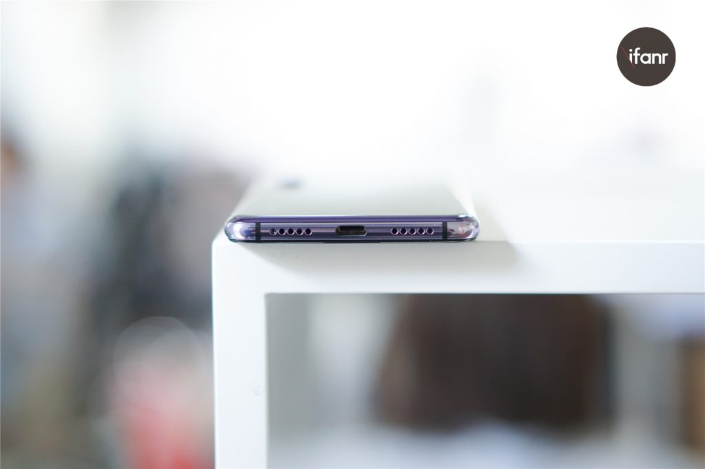 华为 P20 Pro:渐变极光色与徕卡三摄