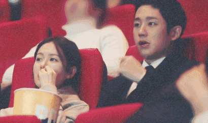 甜到血糖飙升 请吃饭的漂亮姐姐跟宋慧乔宋仲基有关?