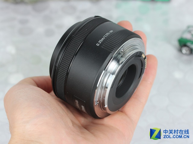 迷人焦外虚化 年轻人的第一枚大光圈镜头