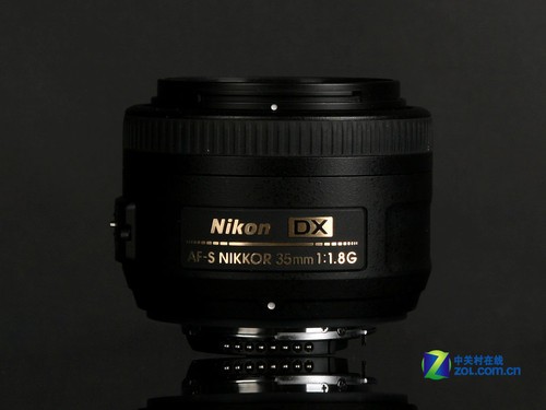 迷人焦外虚化 年轻人的第一枚大光圈镜头