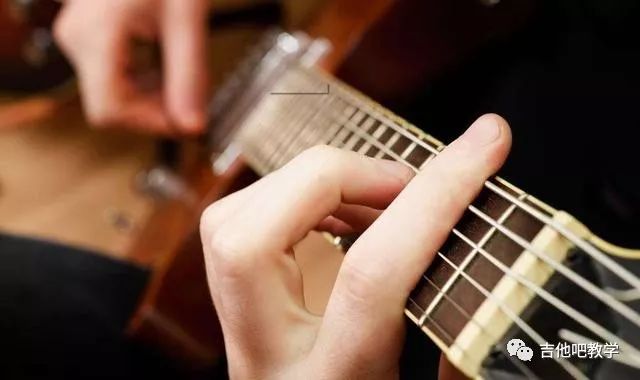 听说你练吉他也卡在大横按了?分享7个小技巧