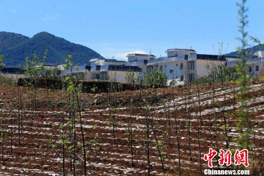 远望梅雨镇易地扶贫集中安置点　王磊　摄