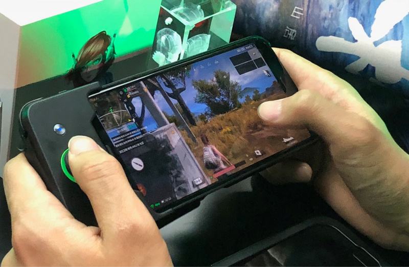 最前线 | “黑鲨”发布国内首款游戏手机，市场出现“两种声音”