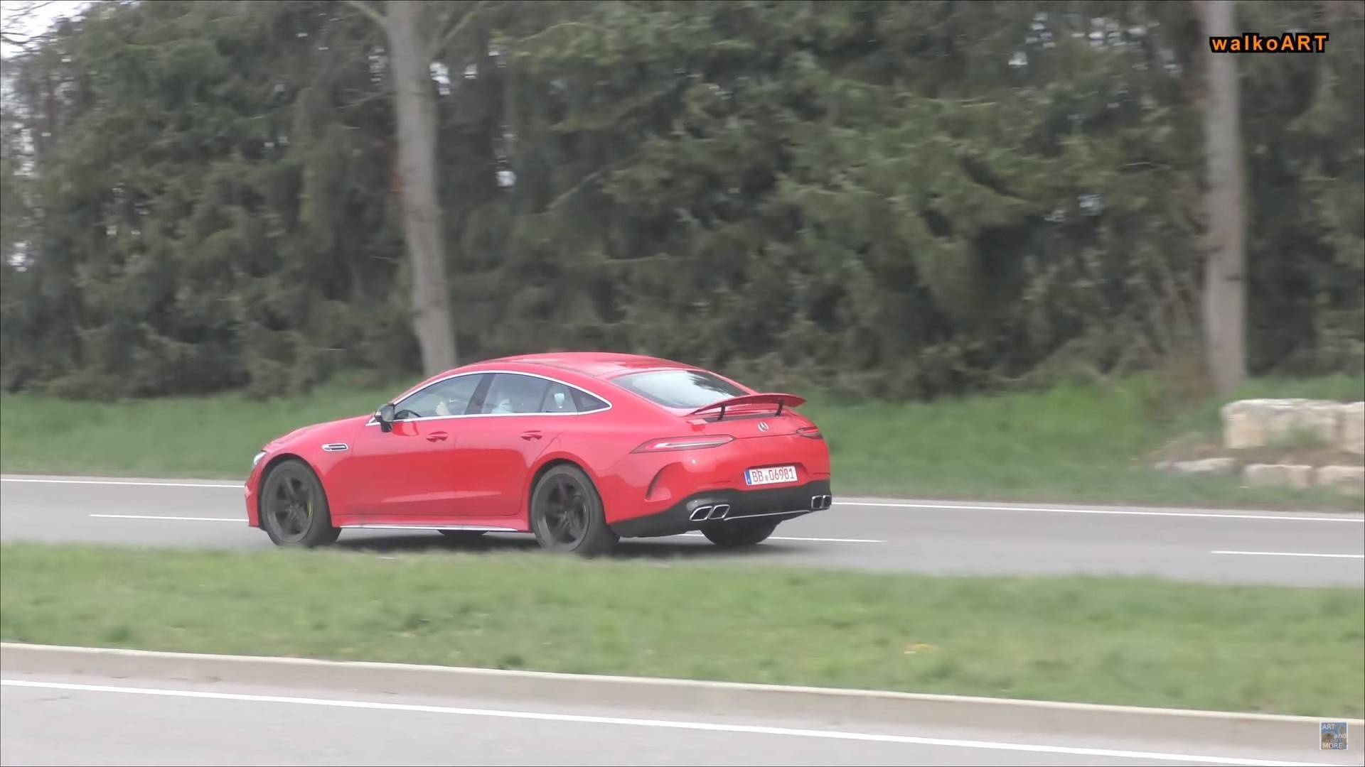 奔驰-AMG GT四门轿跑谍照曝光 将于2019年上