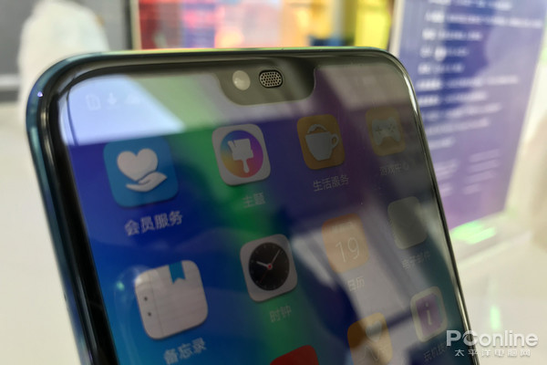 荣耀10评测:外观会变色没骗你,AI拍照是什么体