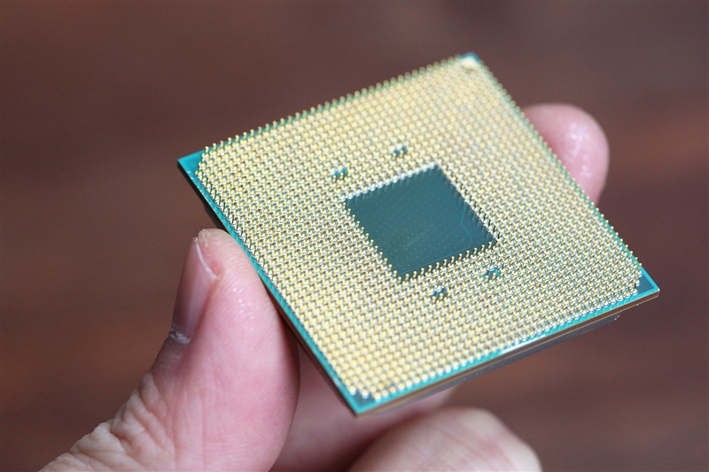 全面飞升！AMD锐龙7 2700X/5 2600X首发评测：性价狂U