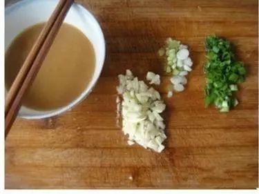 生菜和凉拌这样耗油吃,可口鲜嫩、清鲜润滑,连西米会所小姐服务图片