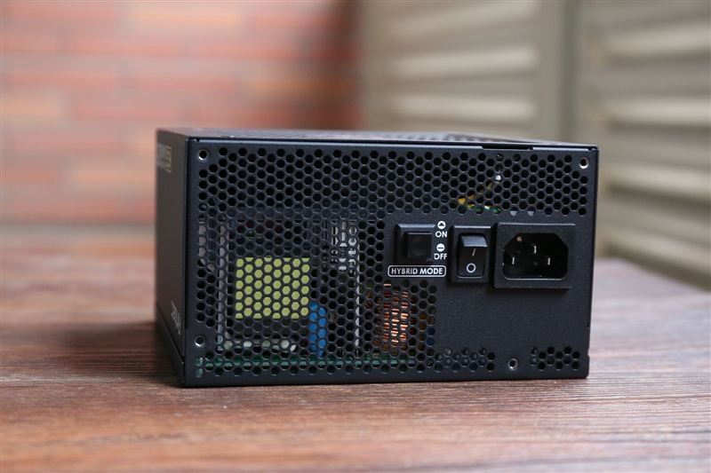 全面飞升！AMD锐龙7 2700X/5 2600X首发评测：性价狂U