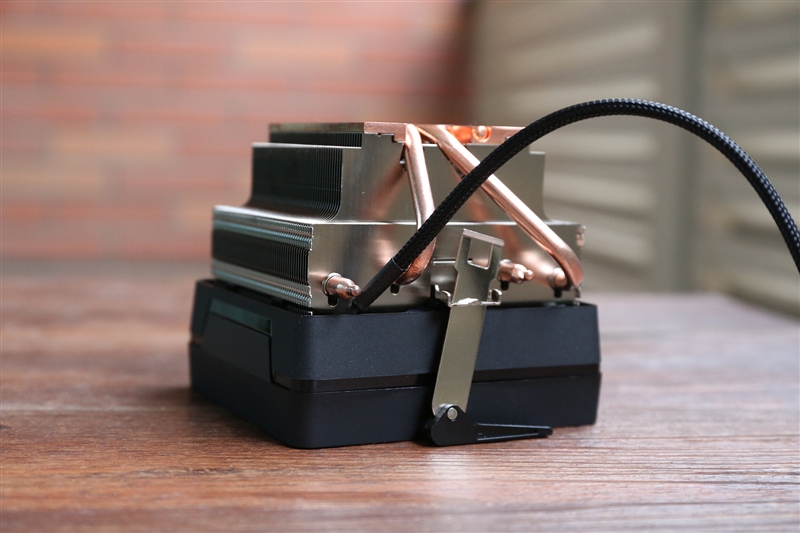 全面飞升！AMD锐龙7 2700X/5 2600X首发评测：性价狂U