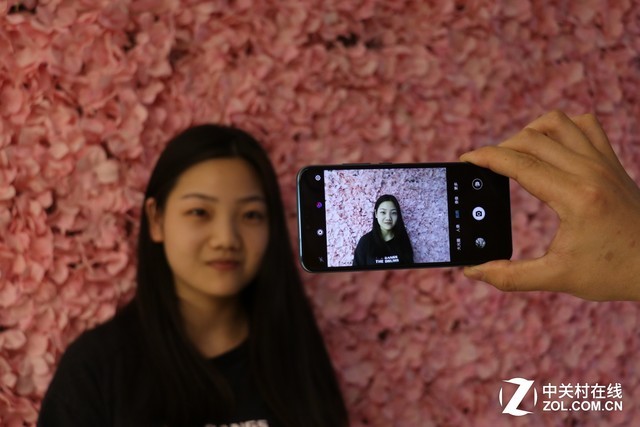 定位年轻群体 其实荣耀10适合这些人 