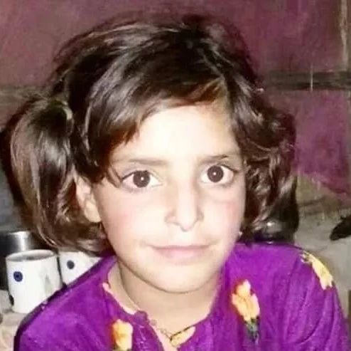 8岁女孩被警察轮奸后谋杀：印度，求求你放过孩子！