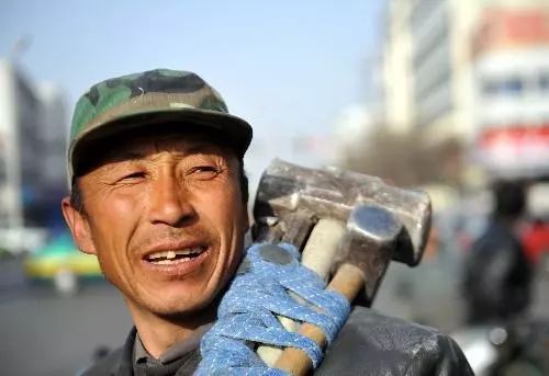 在父母名下的土地子女有继承权吗?在兄弟名下