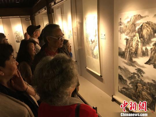 �˴�Ѳչչ�������黭Ժ��ʦ�黭��Ʒ60������������� ��