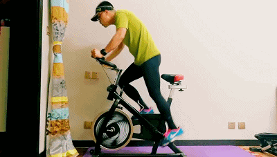 速干透气贴身舒适，让你肆意运动不燥热—优衣库运动活力系列套装评测