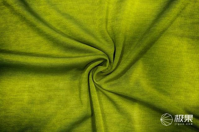 速干透气贴身舒适，让你肆意运动不燥热—优衣库运动活力系列套装评测