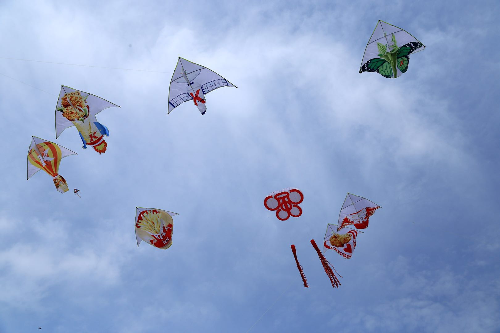 炸鸡味风筝？KFC跨界民俗，风筝会场放飞十道美味_凤凰网