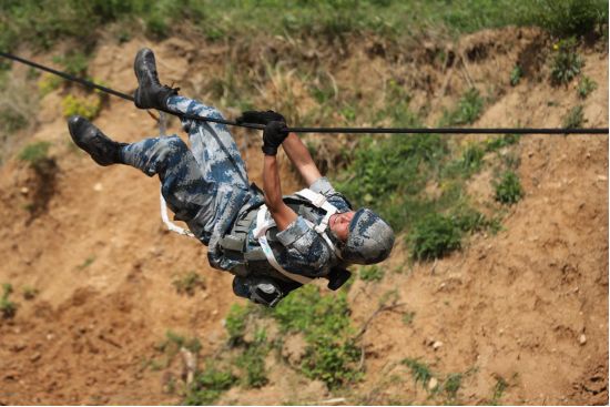 湖北这场空军大比武燃爆了!看看什么叫中国力