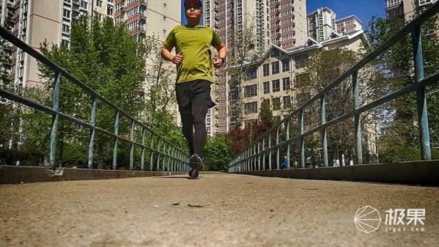 速干透气贴身舒适，让你肆意运动不燥热—优衣库运动活力系列套装评测