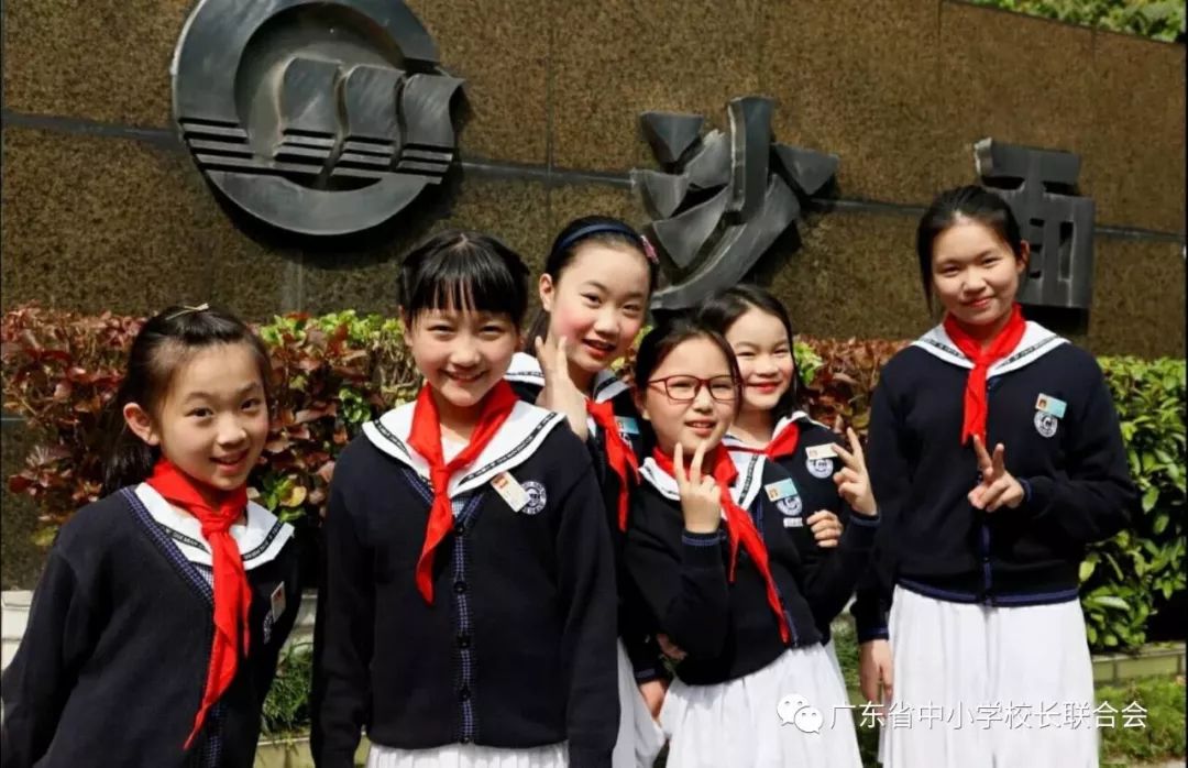 访】教学生六年,想教学一辈子的成长--访沙面小小学阅读的学生图片