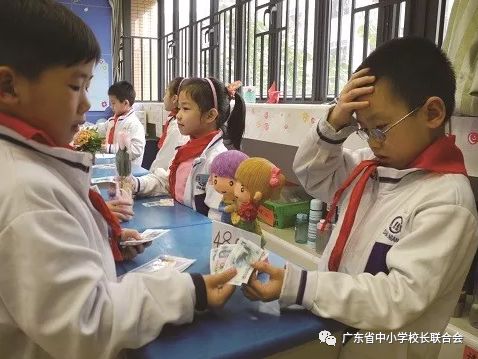 访】学生生六年,想教学一辈子的成长--访沙面小最强-第十六银川小学图片