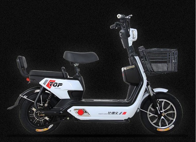 假期出街PK座驾 3000元买啥电动车才好