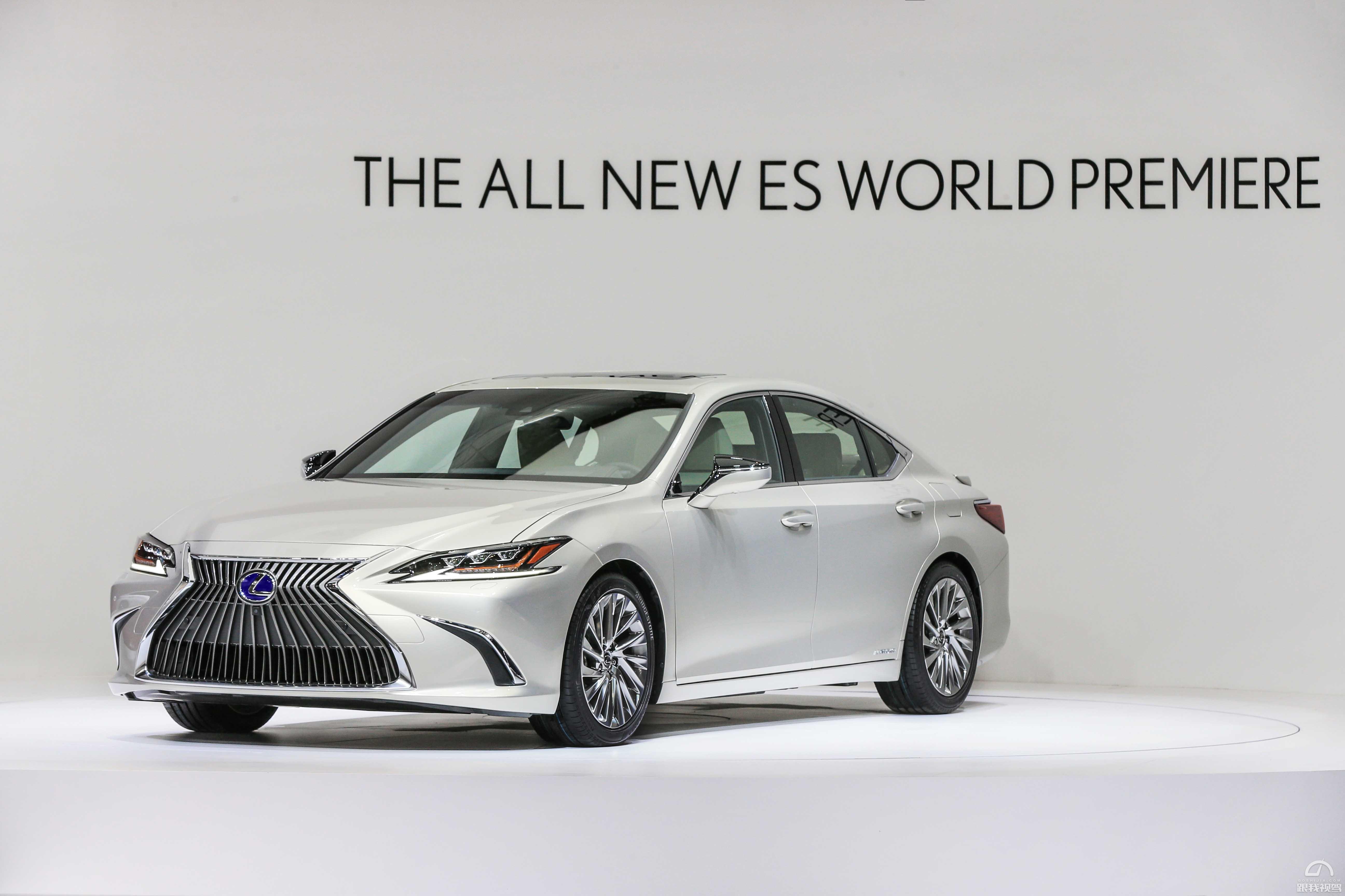 LEXUS雷克萨斯全新ES全球亮相 中大型豪华行政级轿车换代