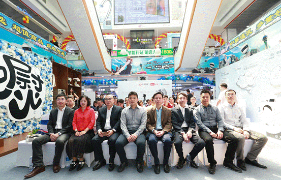 首创免熨干衣机，小天鹅黑科技创新升级 