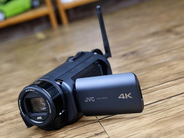 4K四防直播易用 JVC RY980摄像机评测