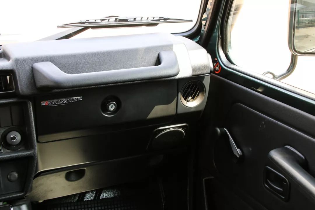 2017款 奔驰G300 3.0柴油军用版,实拍解析