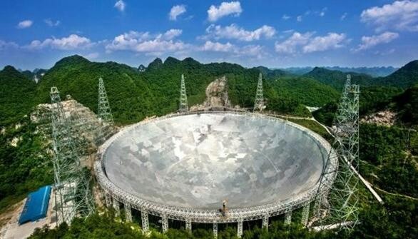 “中国天眼”发现一颗毫秒脉冲星：距地球约4000光年