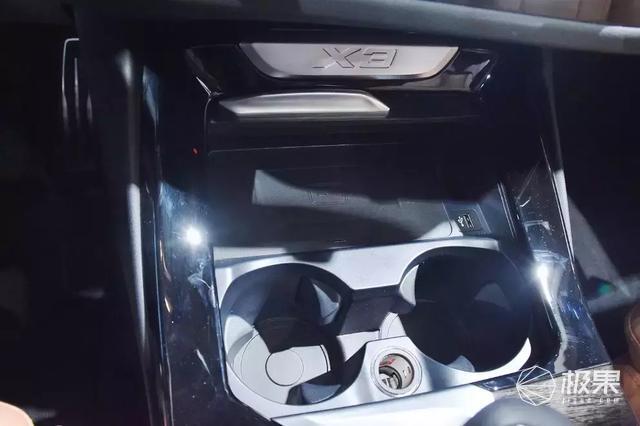 奥迪宝马的“顶梁柱”国产X3和Q5L正面PK,详解谁更牛逼! 奥迪宝马的“顶梁柱”国产X3和Q5L正面PK,详解谁更牛逼!