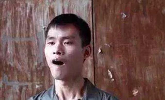 结婚证上这串字母啥意思?网友的翻译亮了