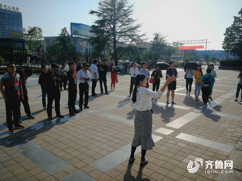 中国网络媒体走进单县湖西公园：望历史 看今朝