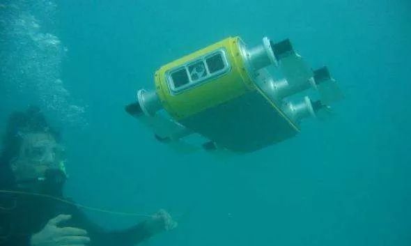 日本深潜机器人下水,中国差距还有多远?