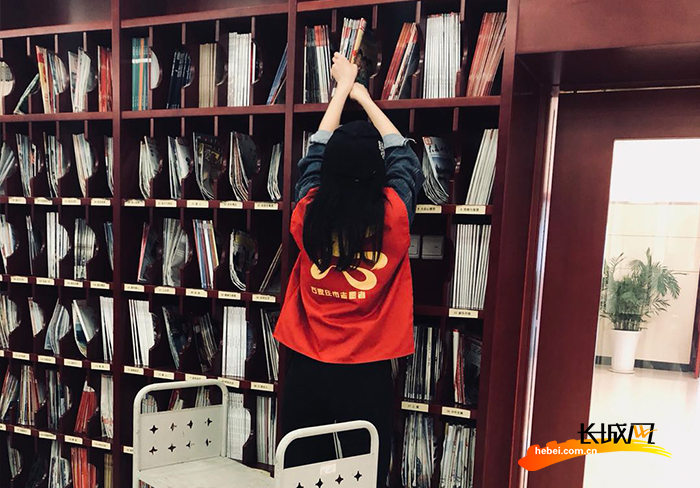 致敬劳动者网友体验岗-一图书管理员:每个假