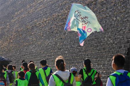 第三届君嗨客公益徒步活动圆满成功