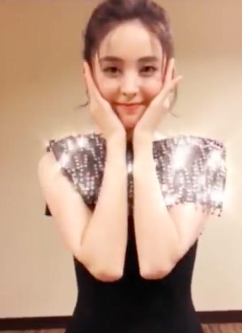 娜扎生日,宋祖儿江疏影送祝福,娜扎回应超可爱